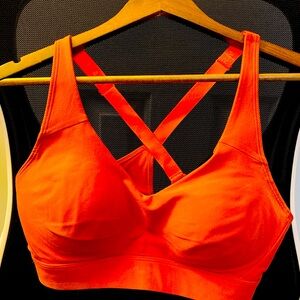 Under Armour Sports Bra Like New